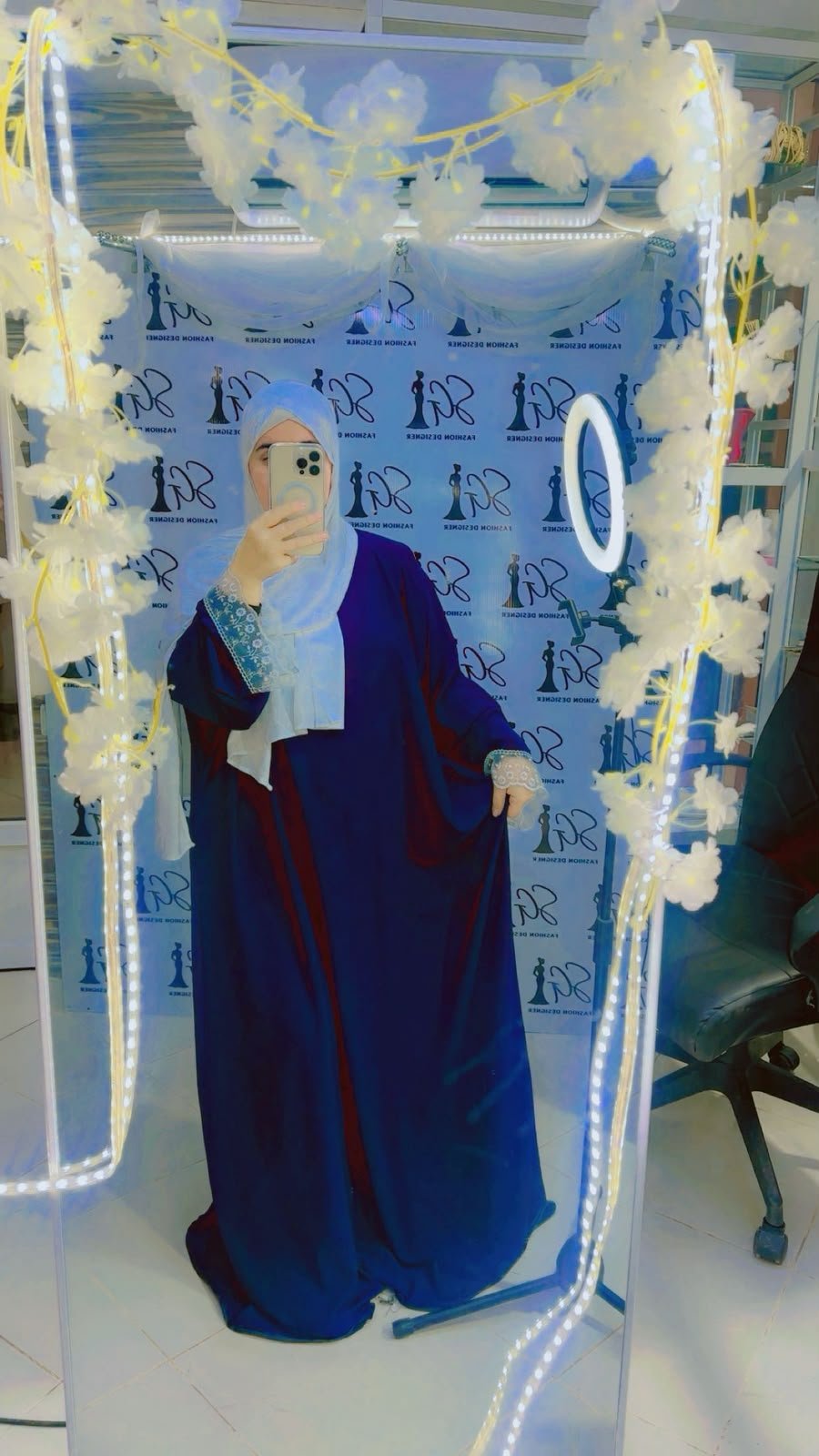 Robe bleu foncé avec détails rouges SG Fashion au Maroc