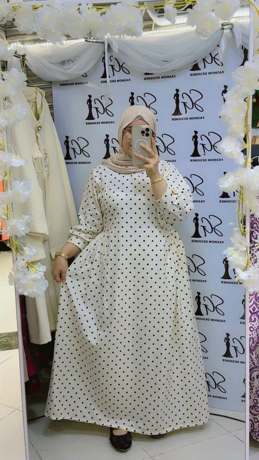 Robe blanche à pois noirs SG Fashion à Casablanca